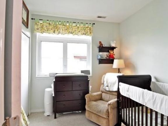 3rd image of 1830 N Winchester Ave APT 217