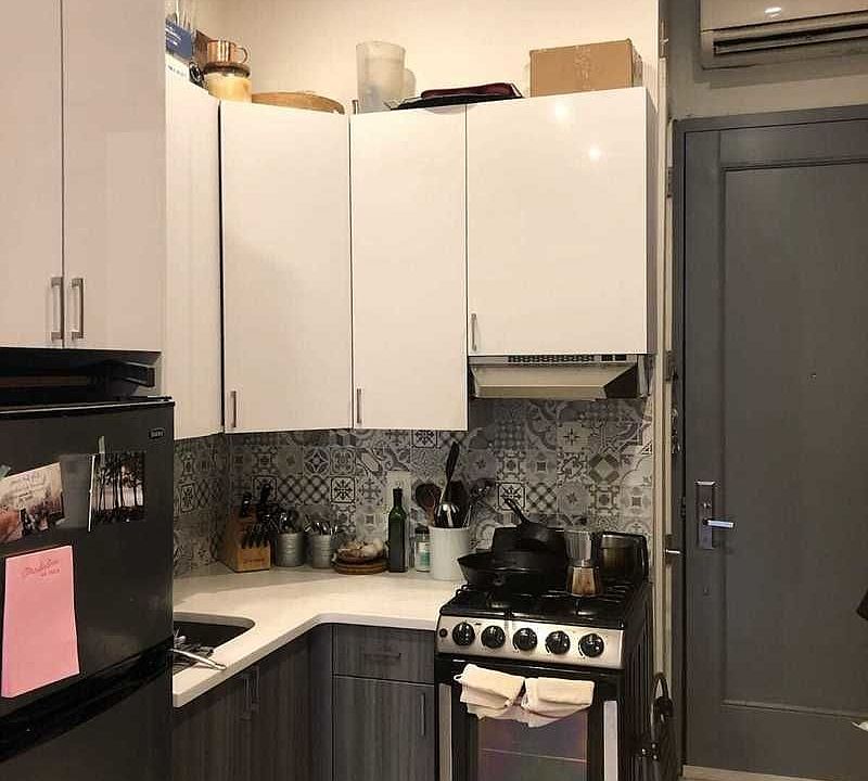 2nd image of 186 Quincy St APT 4B