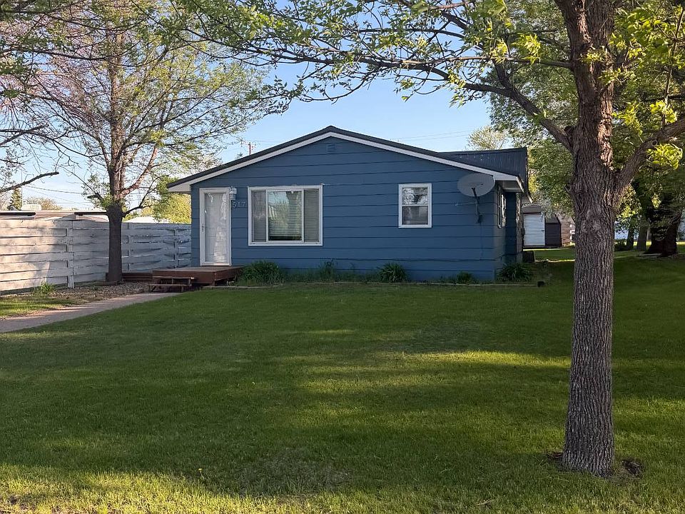 1st image of 517 7th St SE