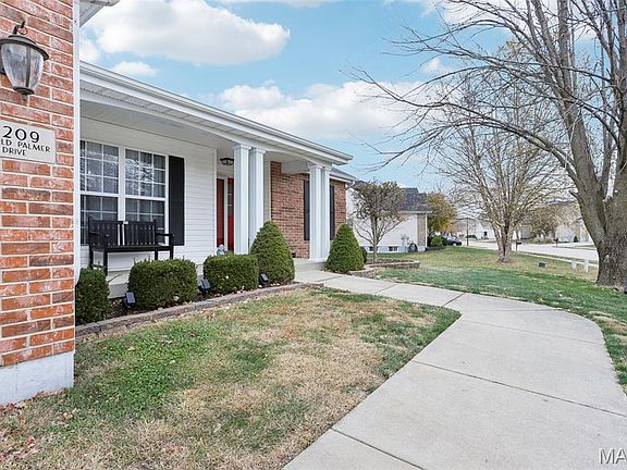 4th image of 2209 Arnold Palmer Dr