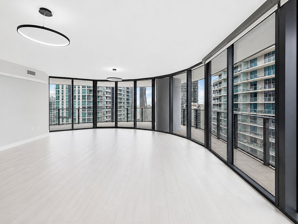 1st image of 1000 Brickell Plz #39