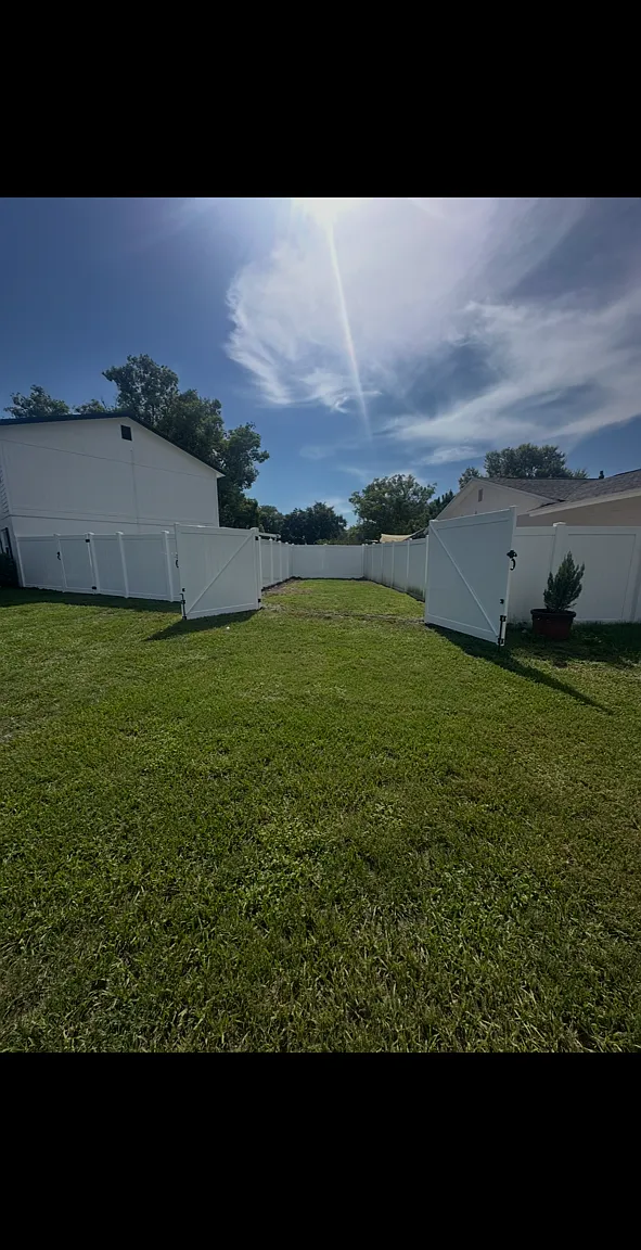 4 bed, 2.5 bath, 1737 sqft, $2,500 — Photo 3