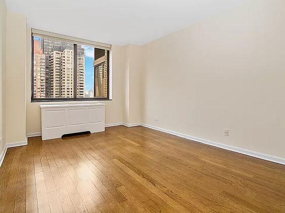 4th image of 245 E 44th St APT 20E