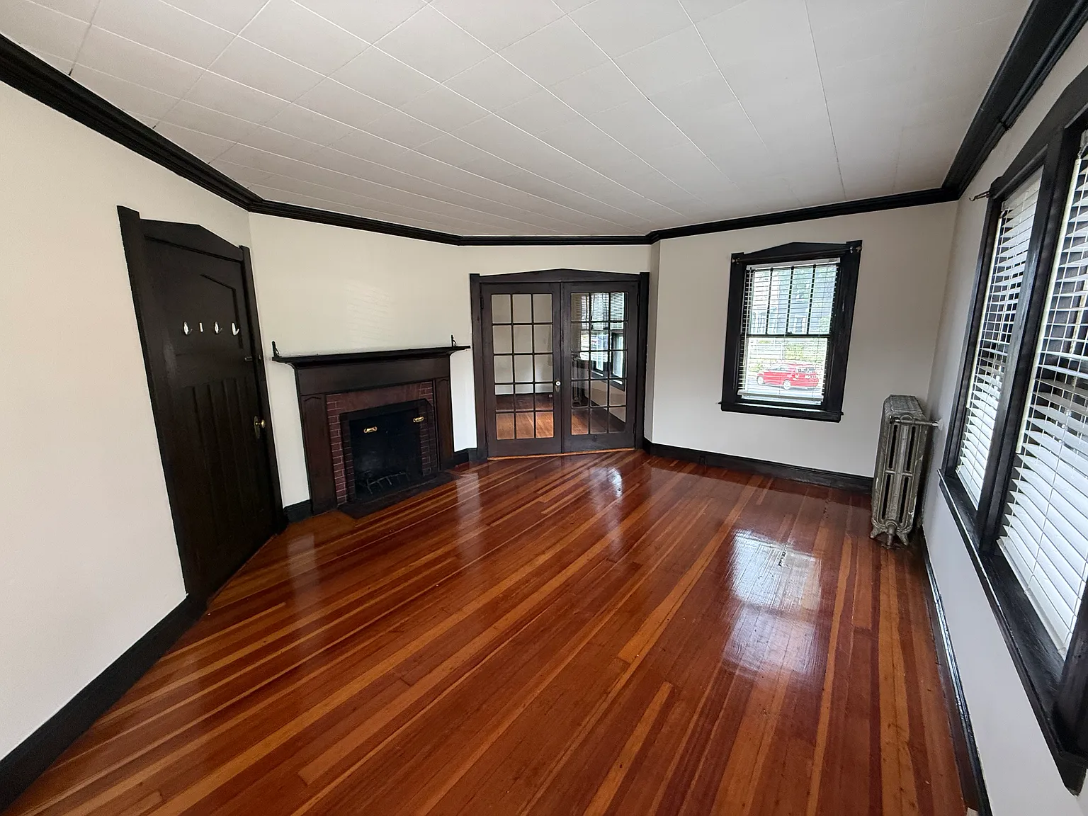 2 bed, $3,000 — Photo 2