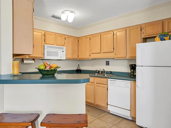 3rd image of 705 Gulf Shore Dr Unit 304