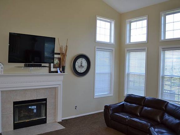 5th image of 520 Lincoln Dr