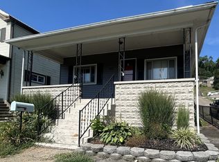 1313 N 7th St, Martins Ferry, OH 43935