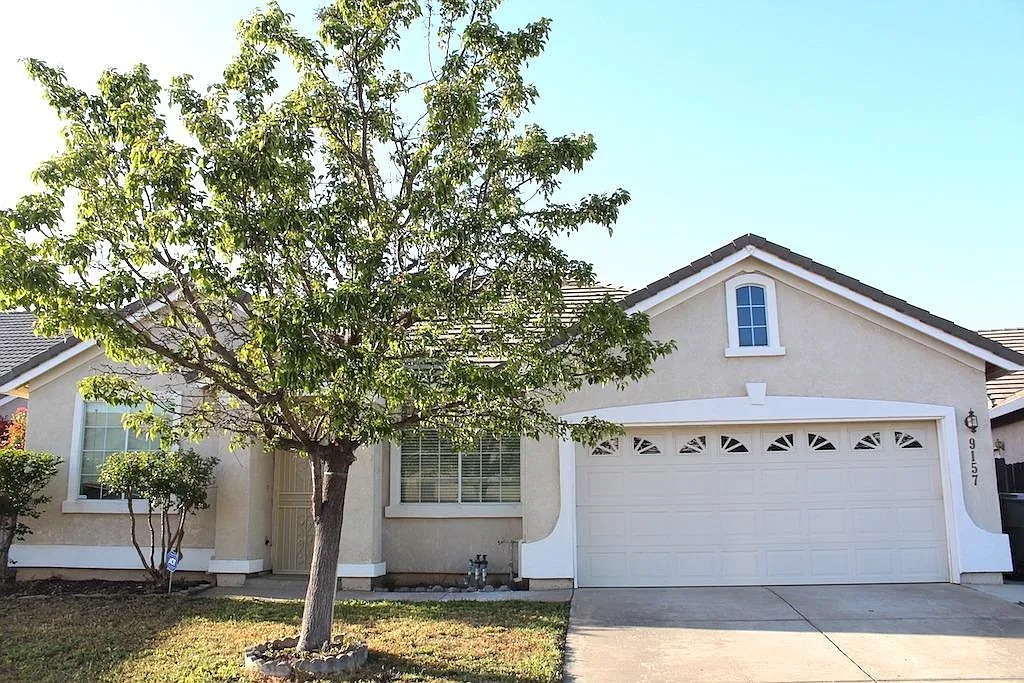 9157 Firecrest Ct photo 1