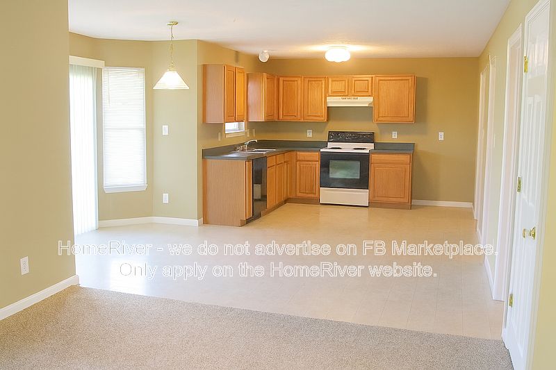 2nd image of 832 Tulip Ln