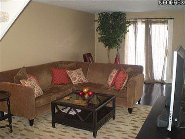 3rd image of 257 Deepwood Dr