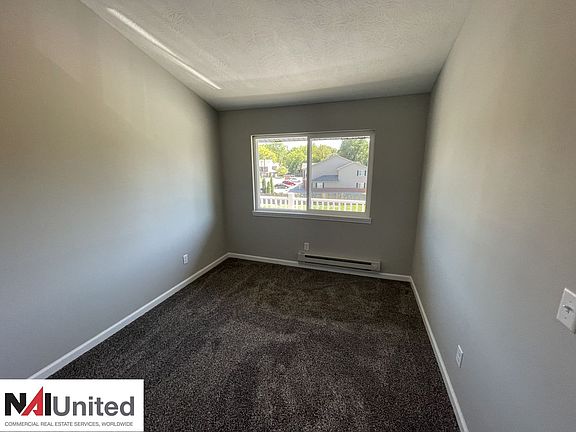 3rd image of 909 E 7th St APT 24