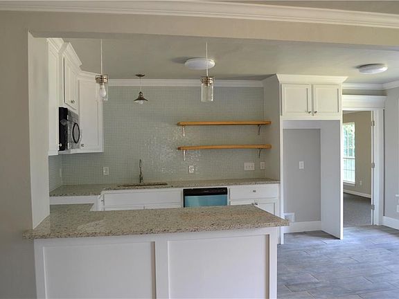 3rd image of 4807 N Peniel Ave