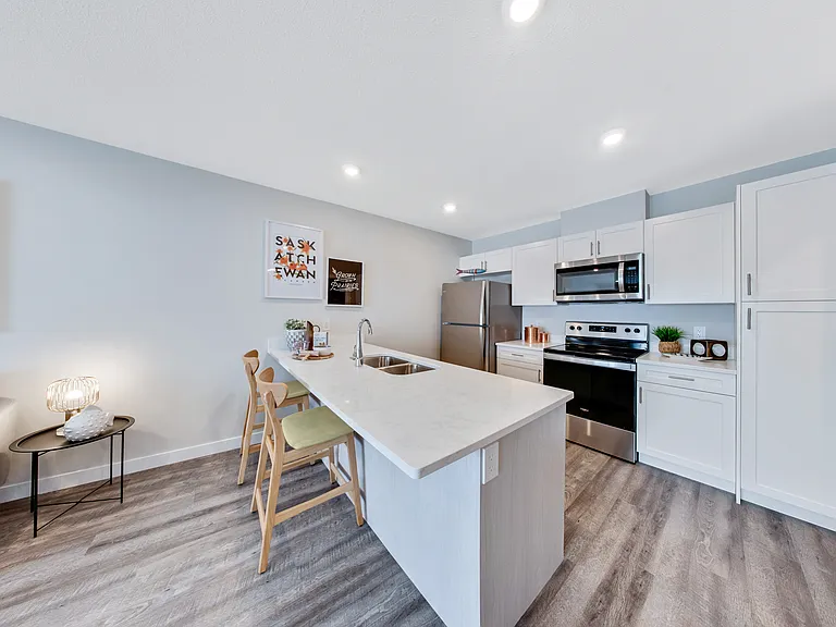 110 Baltzan Blvd — Photo 9