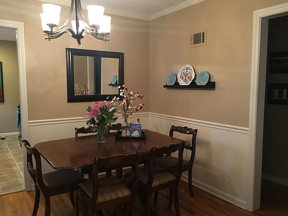 4th image of 5118 W 69th Ter