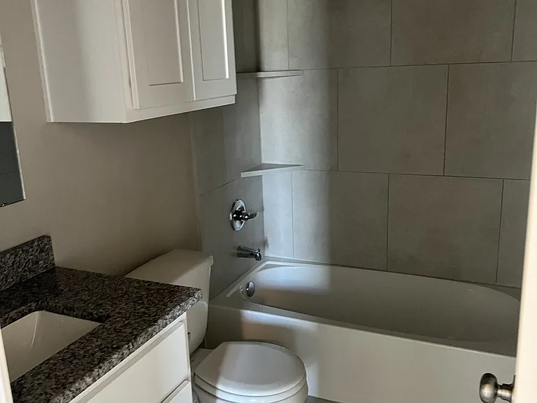 2209 Suzy Ct — Photo 6