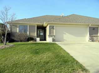 901 Southern Pine Ln SW, Rochester, MN 55902