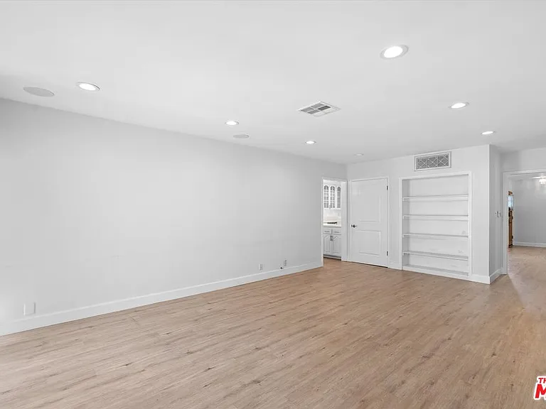 2809 S Canfield Ave — Photo 19