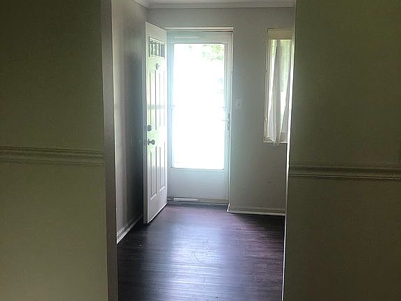3rd image of 1190 Linda Ln