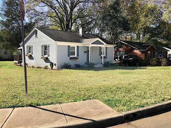 Corner view of house
