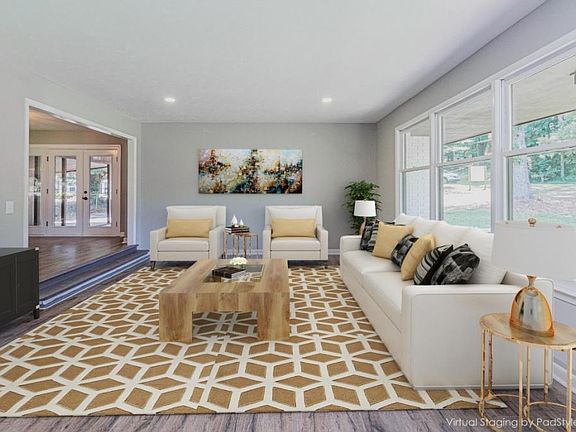 2nd image of 440 Wine Cir