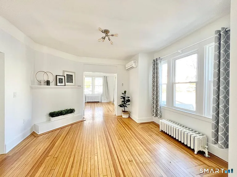 28 Wessels Pl #1 — Photo 4
