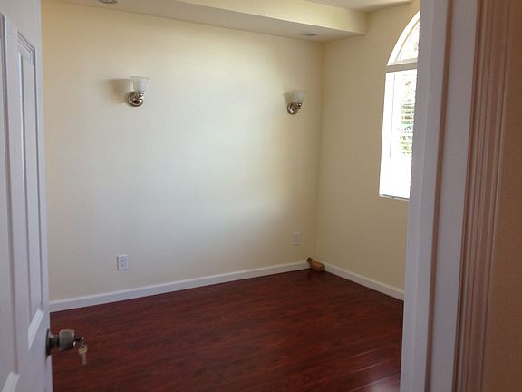 5th image of 3242 Santa Susana Way