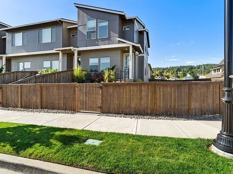 16699 SE Sunshower Pl — Photo 38