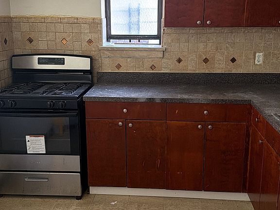 2nd image of 1624 University Ave #4A
