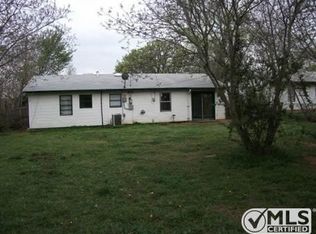 102 Travis Dr, Euless, TX 76039