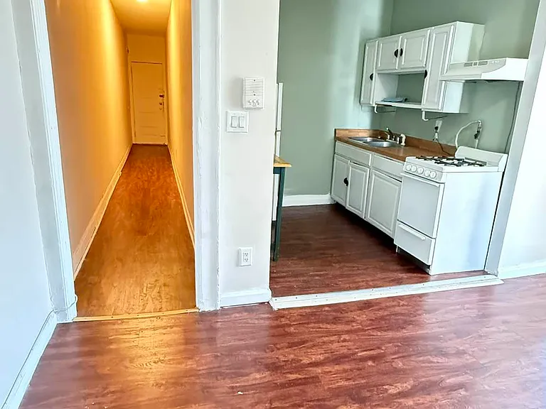 281 23rd St #6 — Photo 3