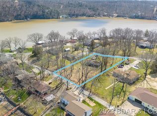 989 Genes Point Rd, Camdenton, MO 65020