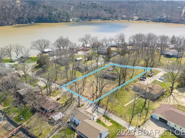 989 Genes Point Rd, Camdenton, MO 65020