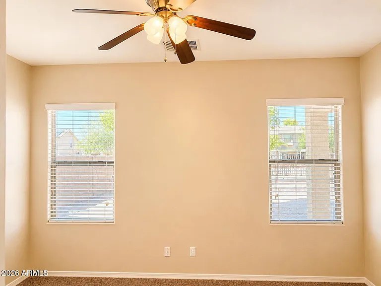 120 W Love Rd — Photo 10