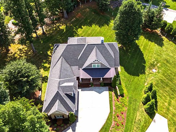 2nd image of 2389 Sawyers Pond Dr