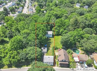 40 Elm St, Willimantic, CT 06226