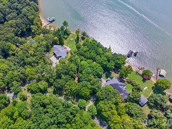 2nd image of 4101 Tuffy Ln