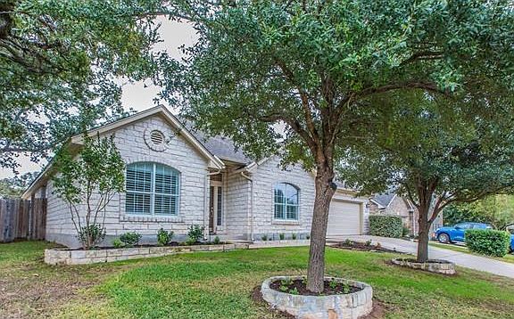 3rd image of 3309 Goldenoak Cir