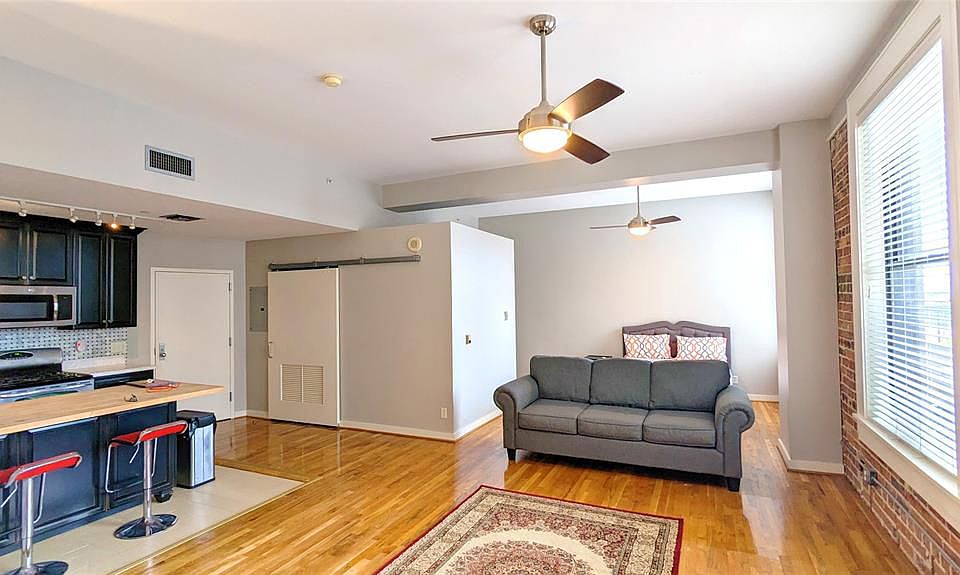 1st image of 915 Franklin St Unit 4K