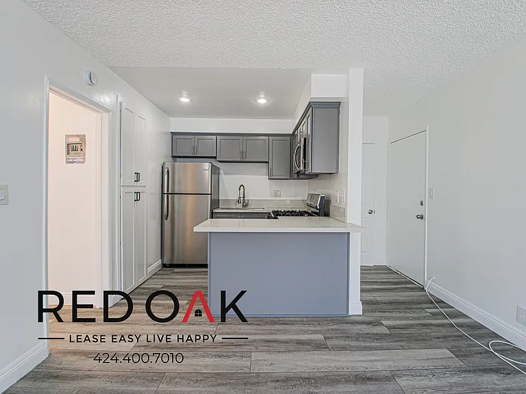 10257 Western Ave #G — Photo 8