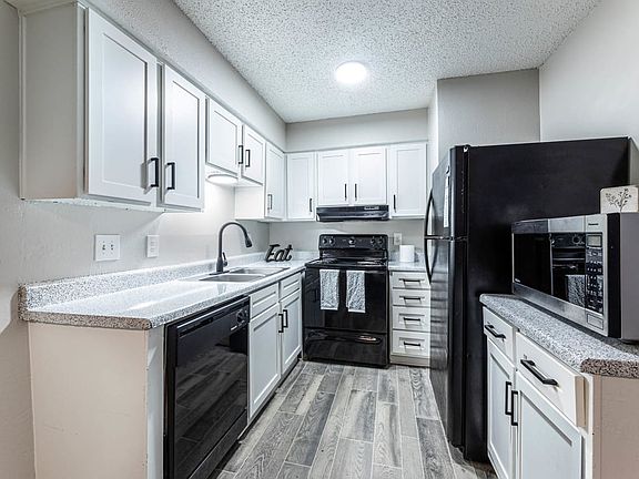 2nd image of 8222 Calmont Ave #169
