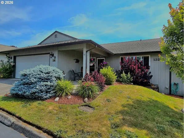 13205 NW 14th Ave APT B, Vancouver, WA 98685
