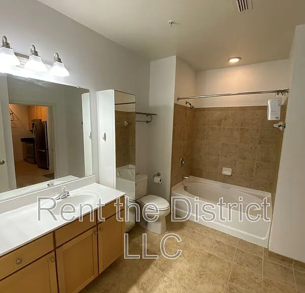 1391 Pennsylvania Ave SE #420 — Photo 10