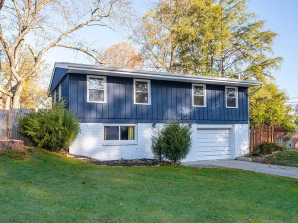 1022 W Meadow Ln, Bloomington, IN 47404