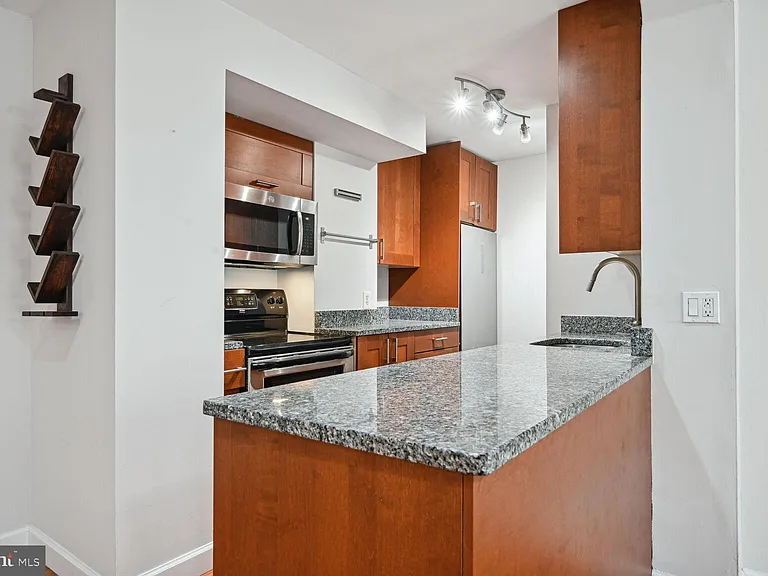 2440 16th St NW #309 — Photo 2