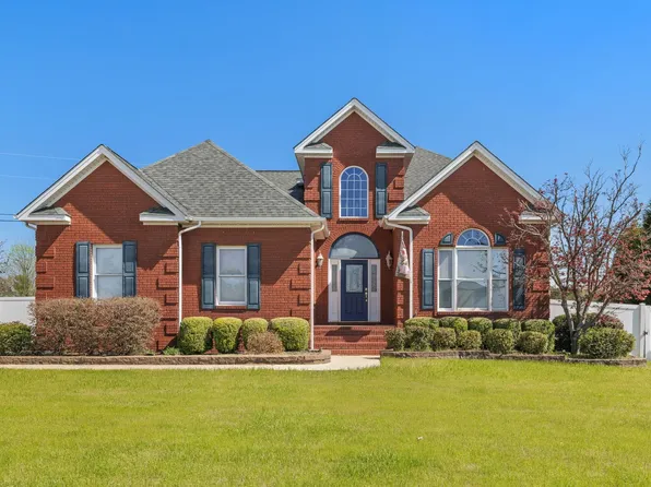 106 Amy Ln, Muscle Shoals, AL 35661