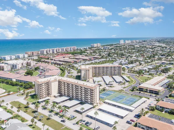 500 Palm Springs Blvd APT 804, Indian Harbour Beach, FL 32937