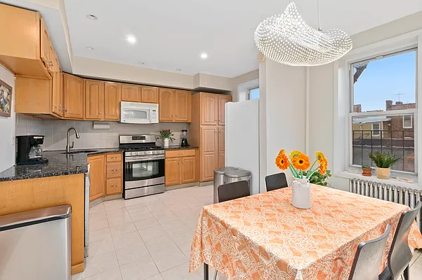 Rented by Douglas Elliman | media 14