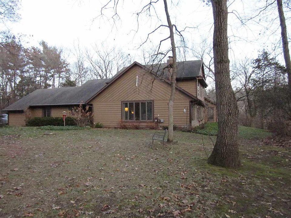 1st image of 3514 N Woodbury Ln