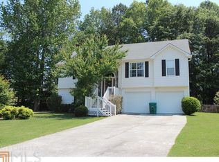 790 Hunters Ln, Loganville, GA 30052