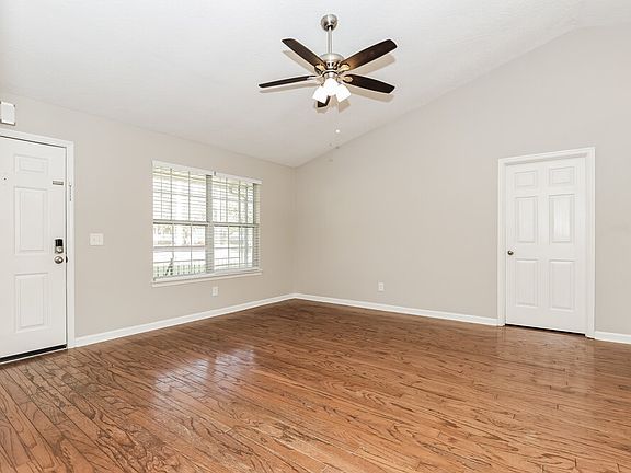 4th image of 1427 River Rock Blvd
